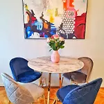Arc De Triomphe Blissboutique בוקרשט