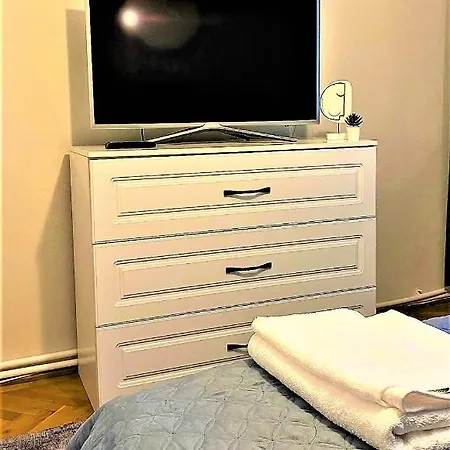 Appartement Arc De Triomphe Blissboutique Boekarest